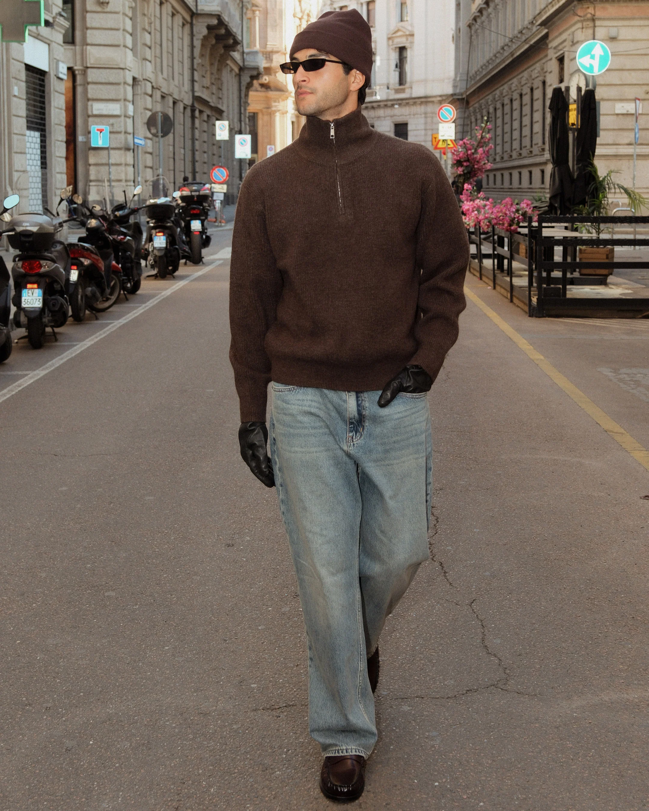 Riven Wide Jeans | Mid Blue - Image 5